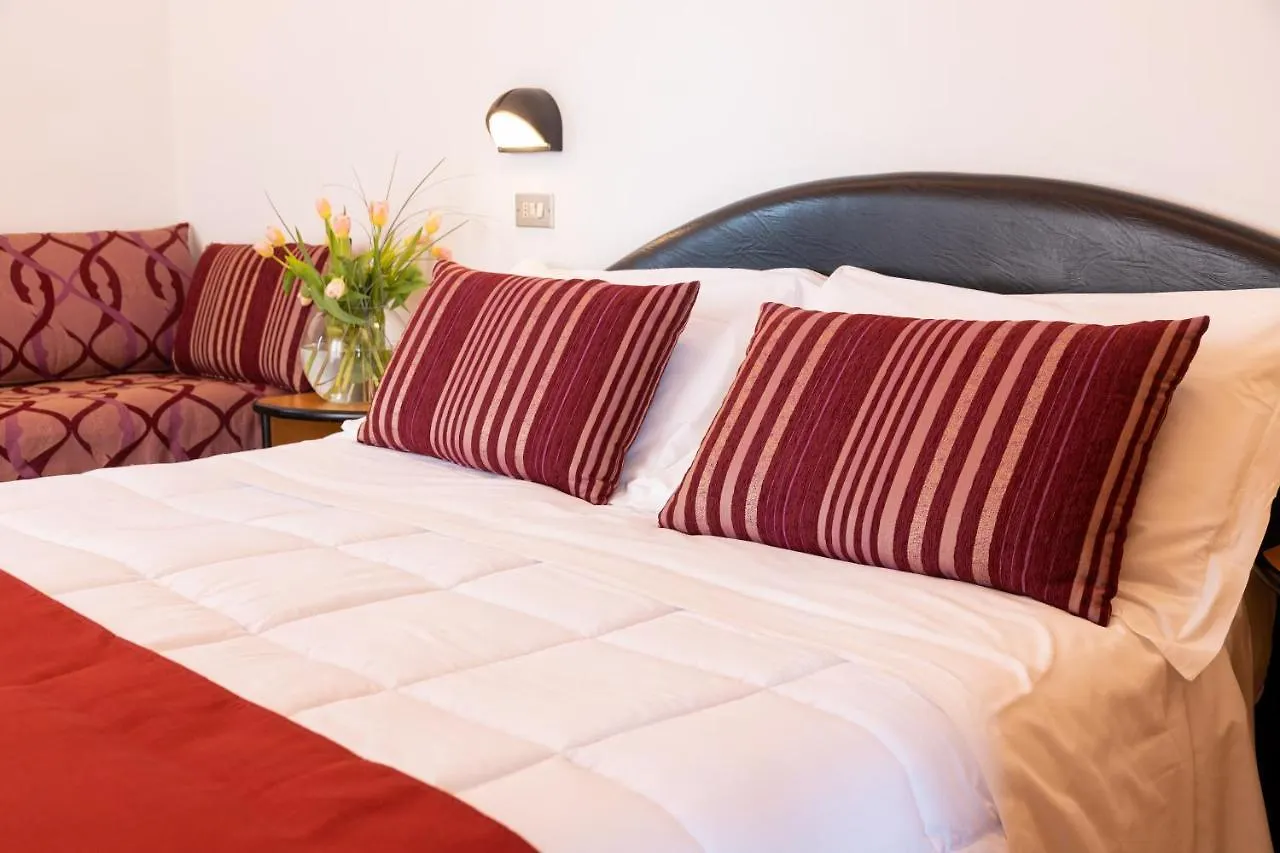 Hotel Ancora Rimini 3*,